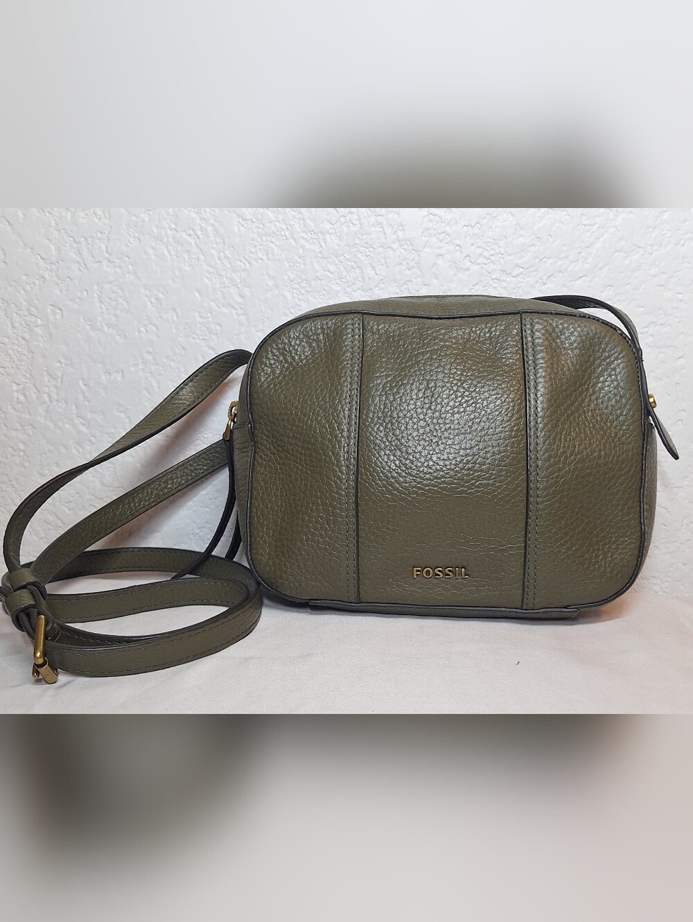 Authentic Fossil Gemma Pebbled Leather Crossbody Bag – Olive Green - Picture 1 of 16